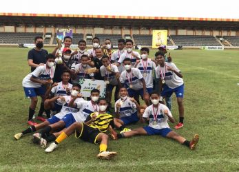Kalahkan Kampar Melalui Adu Pinalti, Pekanbaru Juara Kejurda U16 2021