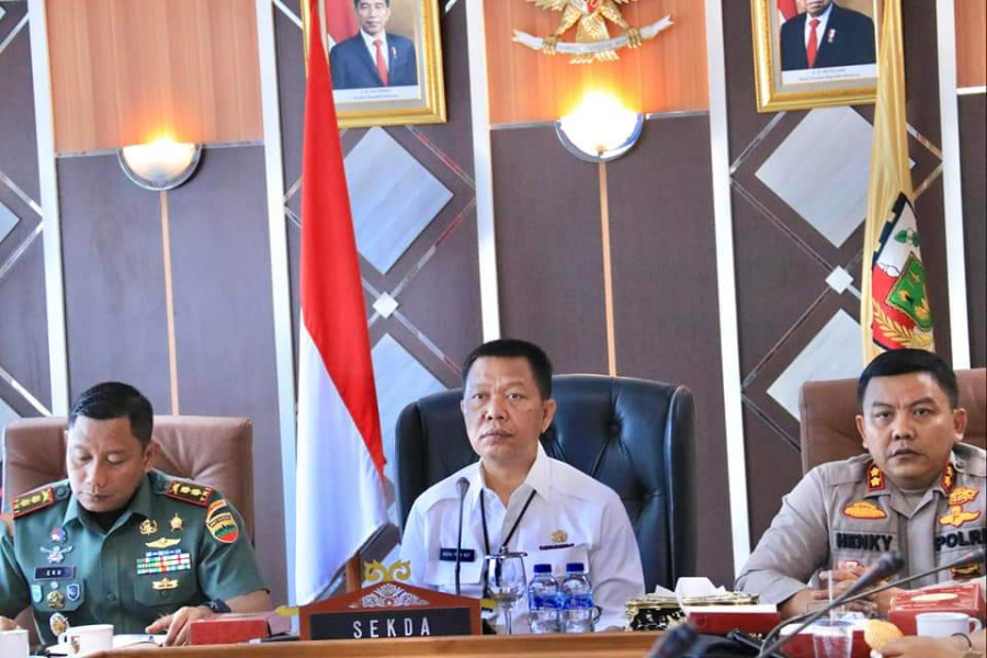 Sekdako Pekanbaru Dengarkan Arahan Kepala BNPB dan Gubri terkait Karhutla
