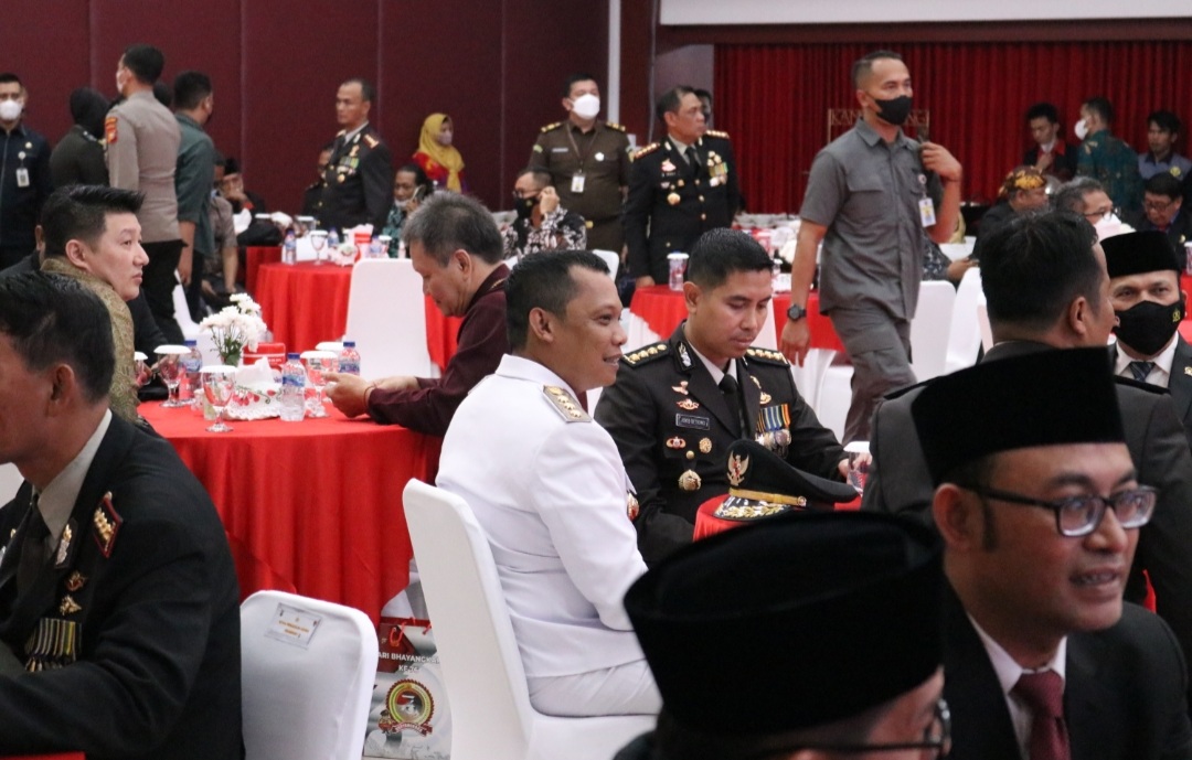 Hadiri Upacara HUT Ke-76 Bhayangkara, Pj Wali Kota Harapkan Polri Semakin Dekat Dengan Masyarakat