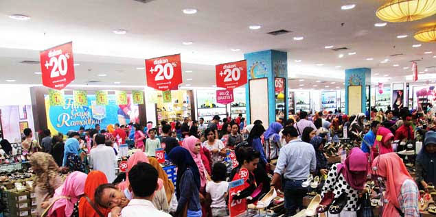 H-7 Idul Fitri, Mal di Pekanbaru Dipadati Pengunjung