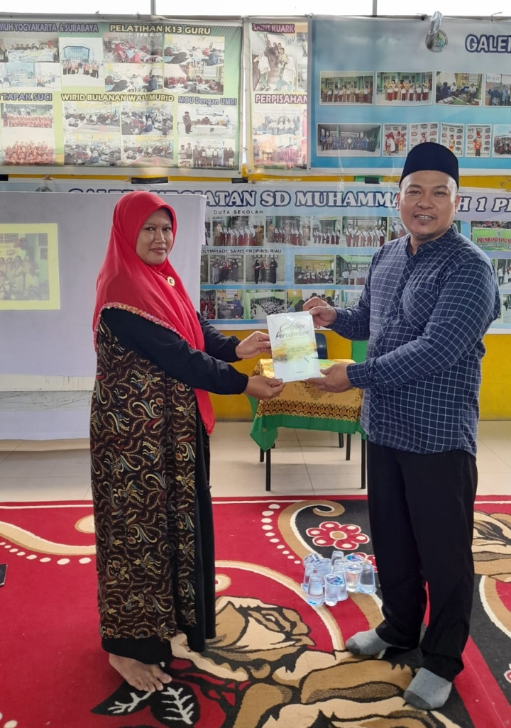 Program Parenting SD Muhammadiyah 1 Pekanbaru Bersama Dr. Santoso