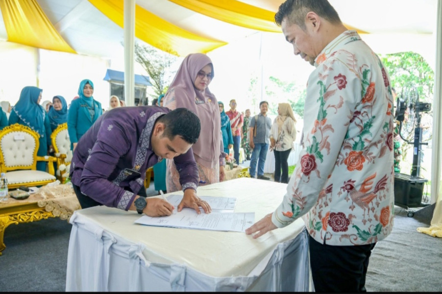 Pj Wali Kota Hadiri Sertijab Camat Rumbai