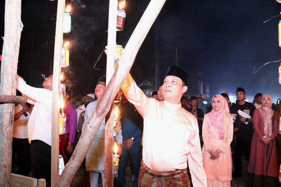 3.000 Lampu Colok Hidupkan Kembali Tradisi Penghujung Ramadan di Pekanbaru