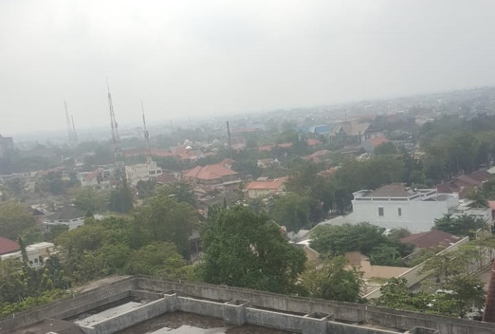 Pekanbaru Mulai Diselimuti Kabut Asap, Gubri: Mana Ada Asap di Sini, Dari Mana Asalnya?