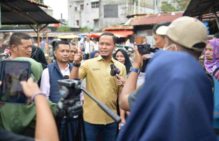 Tengku Azwendi Fajri Wakil Ketua DPRD Pekanbaru Tinjau Pasar Cik Puan Pasca Terbakar