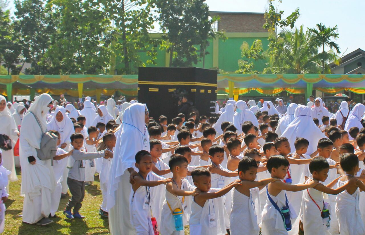 1.400 Siswa TK An Namiroh dan Dayyinah Kids se Kota Pekanbaru Ikuti Manasik Haji