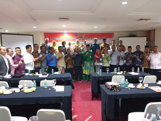 Sekda Harap Orientasi Tambah Wawasan Anggota DPRD Pekanbaru
