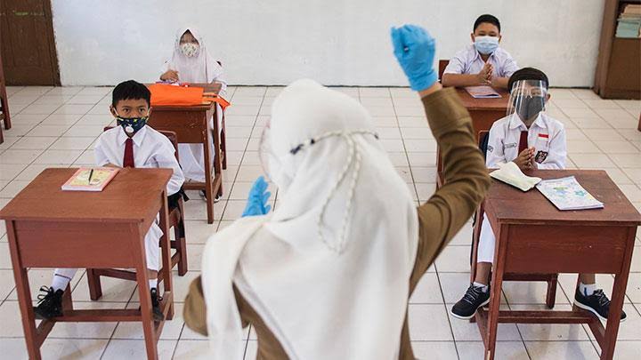 Bila Belajar Tatap Muka Digelar, Kepala Sekolah harus Pastikan Guru dan Staf sudah Divaksin