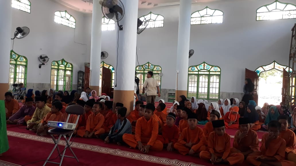 Mahasiswa Prodi MD UIN Suska Riau Gelar Safari Ramadan di Desa Kebun Durian