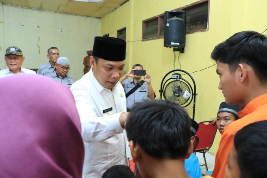 Kunjungi Panti Asuhan, Pj Wali Kota Pekanbaru Ajak Masyarakat Cintai Anak Yatim