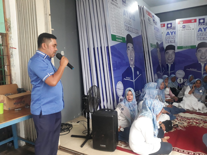 Anggota DPRD Kota Pekanbaru Roni Pasla Laksanakan Penyebarluasan Perda di Dapilnya