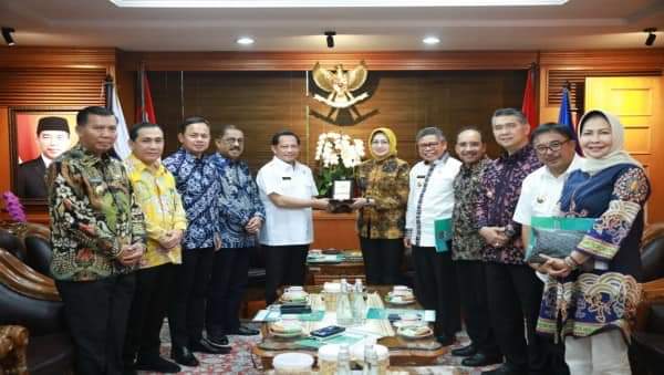 Wali Kota Pekanbaru dan Apeksi Audiensi Bersama Mendagri