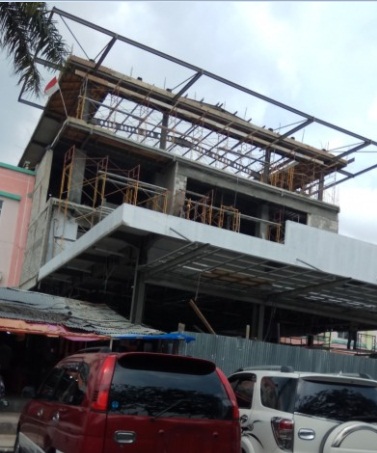Pemasangan Kanopi Plaza Sukaramai Kota Pekanbaru Diduga Salahi Aturan