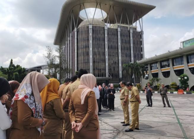 Hari Ini ASN dan THL Pemprov Riau Mulai Masuk Kerja Seperti Biasa