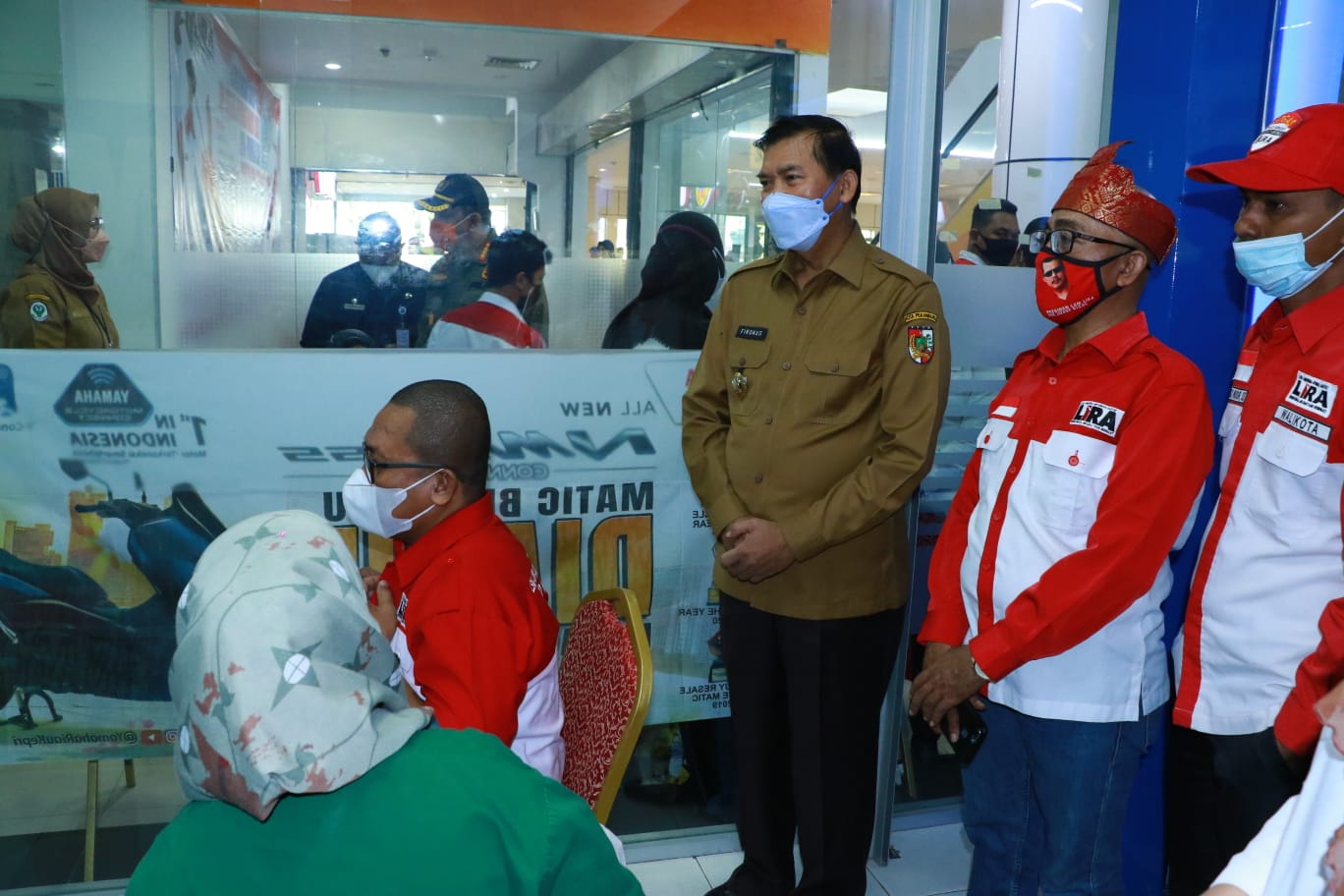 Pemko dan LSM LIRA Gelar Vaksinasi Massal di Central Plaza
