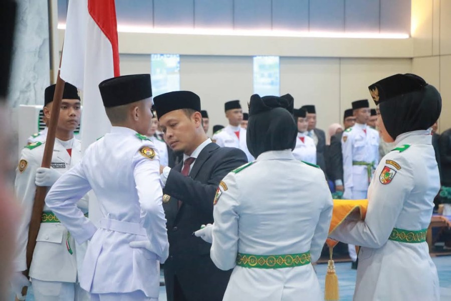 Wali Kota Agung Kukuhkan 40 Paskibraka Pekanbaru