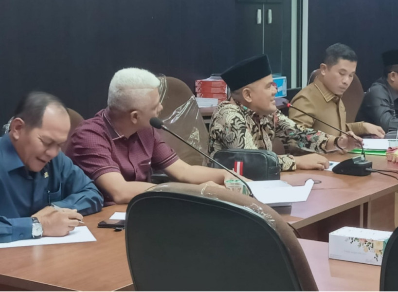 Laksanakan Hearing, Komisi I Serahkan Data Tiang Ilegal ke Apjatel