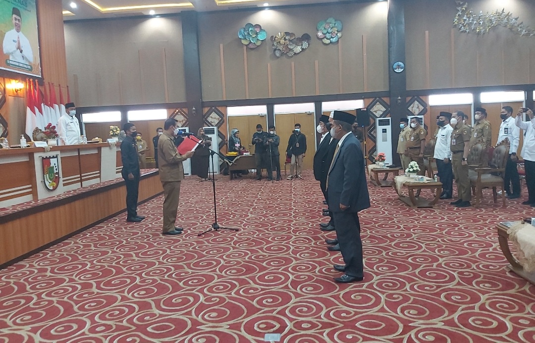 Wali Kota Kukuhkan dan Lantik Pimpinan Baznas Pekanbaru Priode 2022 - 2027