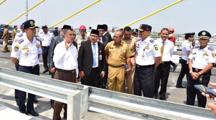Gubernur Riau Buka Jembatan Siak IV untuk Umum