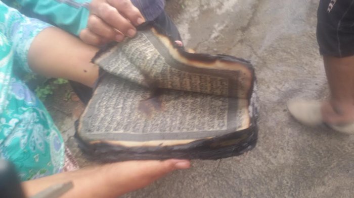 Al Quran Tak Hangus Terbakar