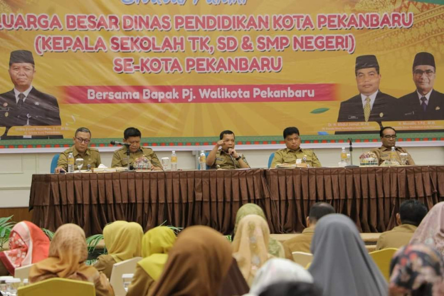 Pj Wali Kota Bersilaturrahmi dengan Para Kepala Sekolah Tingkat TK, SD dan SMP se-Pekanbaru