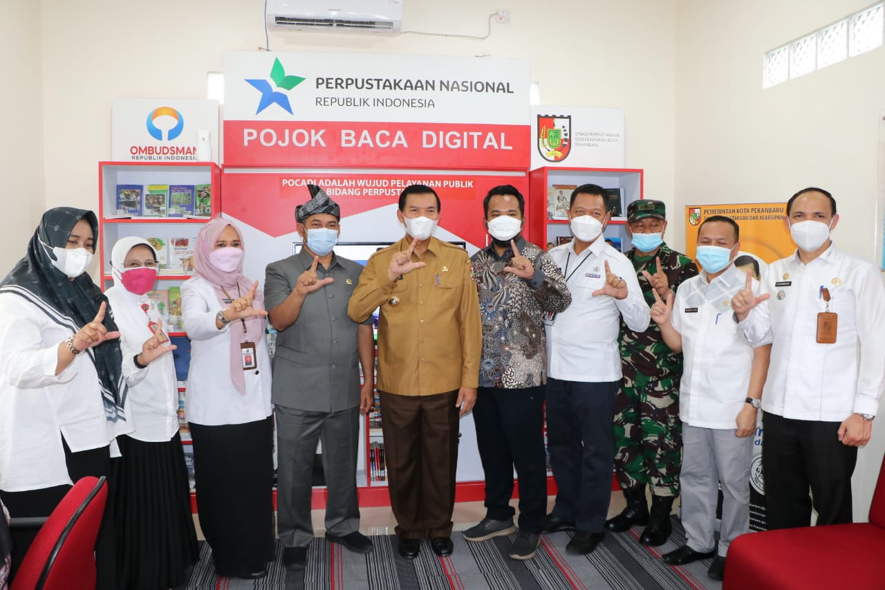 Wali Kota Resmikan Perpustakaan Digital Kacang Mayang