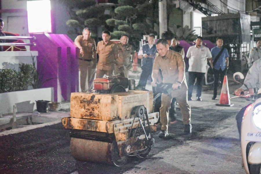 Infrastruktur Kota Pekanbaru Dibenahi, 29 Ruas Jalan Dioverlay Jelang Akhir Tahun