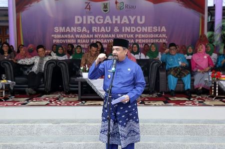 Wakil Gubernur Riau Hadiri HUT SMAN 1 Pekanbaru Ke-64