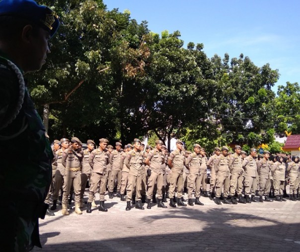 Ratusan Petugas Satpol PP Pekanbaru Dikerahkan ke STC, Dilarang Berinteraksi dengan Pedagang
