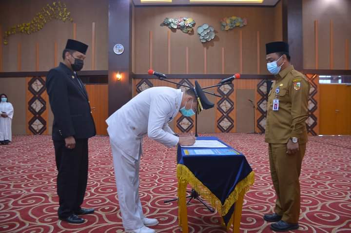 65 Pejabat Eselon III dan  Eselon IV Dimutasi Wali kota