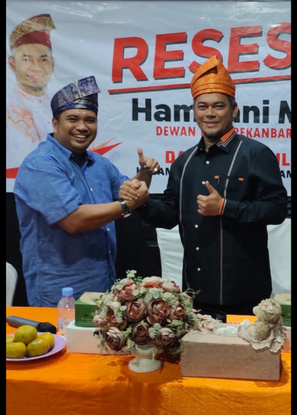 Reses, Hamdani diberikan ini oleh Tokoh masyarakat Wonorejo dalam kegiatan Resesnya.