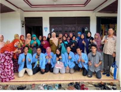 Tim Kukerta Balik Kampong UNRI Sosialisasi Pembuatan Pupuk Kompos untuk Kelompok Tani Labuh Baru