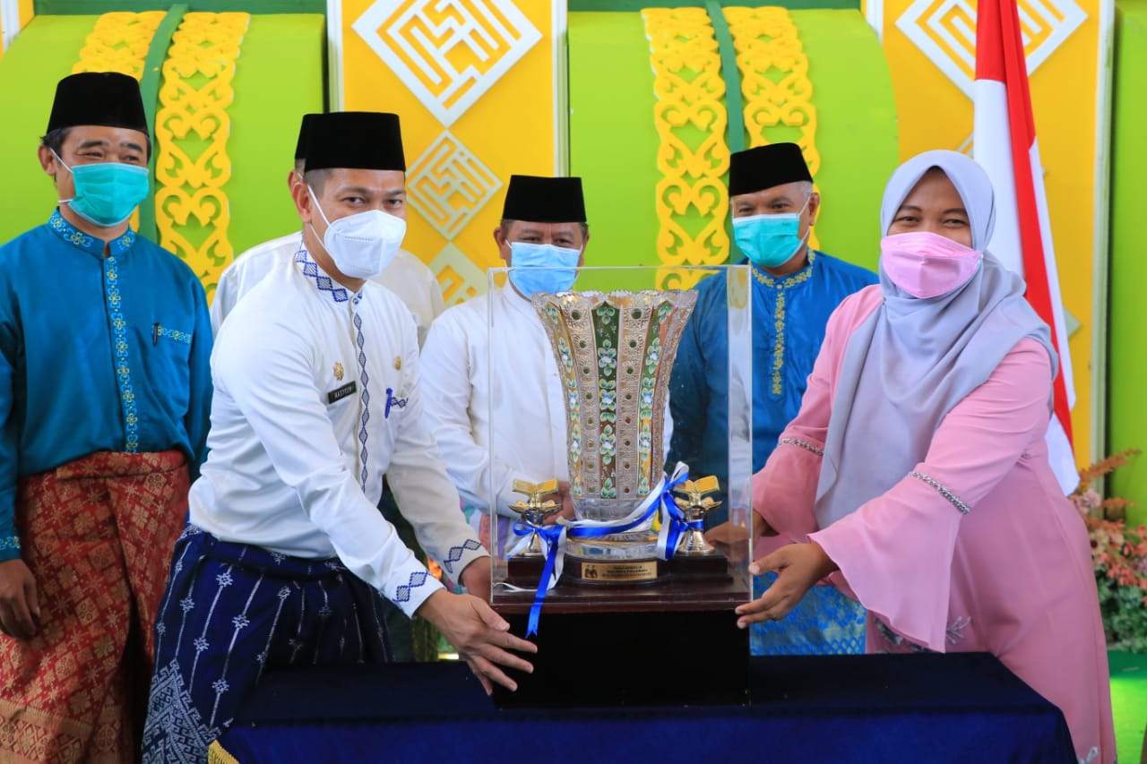 Kecamatan Tenayan Raya Juara Umum MTQ ke-53