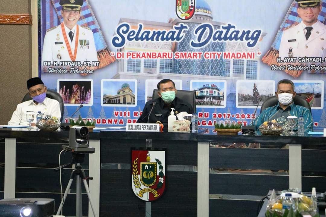 Wako Pekanbaru Pimpin Rapat Evaluasi PSBB Tahap III