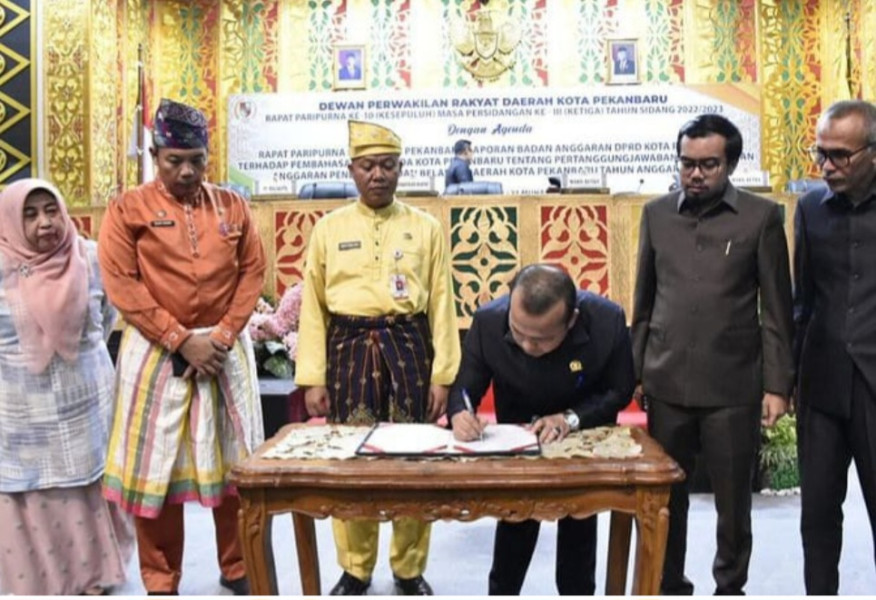 Paripurna Laporan Banggar Terkait Pelaksanaan APBD Pekanbaru Tahun 2022