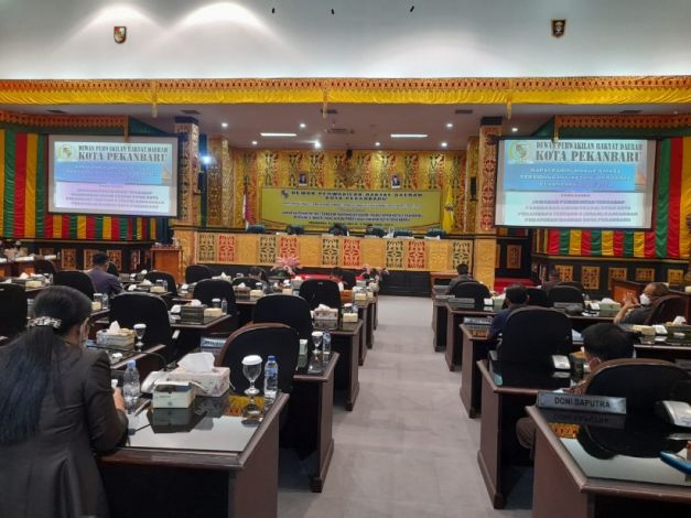 Pemko Pekanbaru Sampaikan Jawaban Pandangan Umum Fraksi DPRD Terkait Enam Ranperda