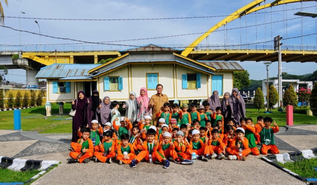 Pemko Pekanbaru Akan Bantu Siswa Kurang Mampu