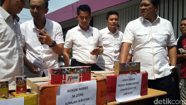 Polda Riau Sita 60 Ribuan Bungkus Rokok Tak Sesuai Cukai