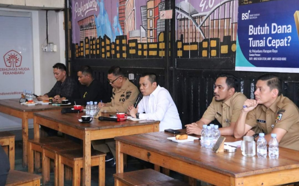 Pj Wali Kota Beruadiensi dengan PWI Kota Pekanbaru dan Insan Media
