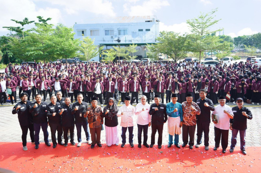 Dilepas Gubernur Riau Syamsuar, 1.307 Mahasiswa Umri Siap Ikuti Kuliah Kerja Nyata
