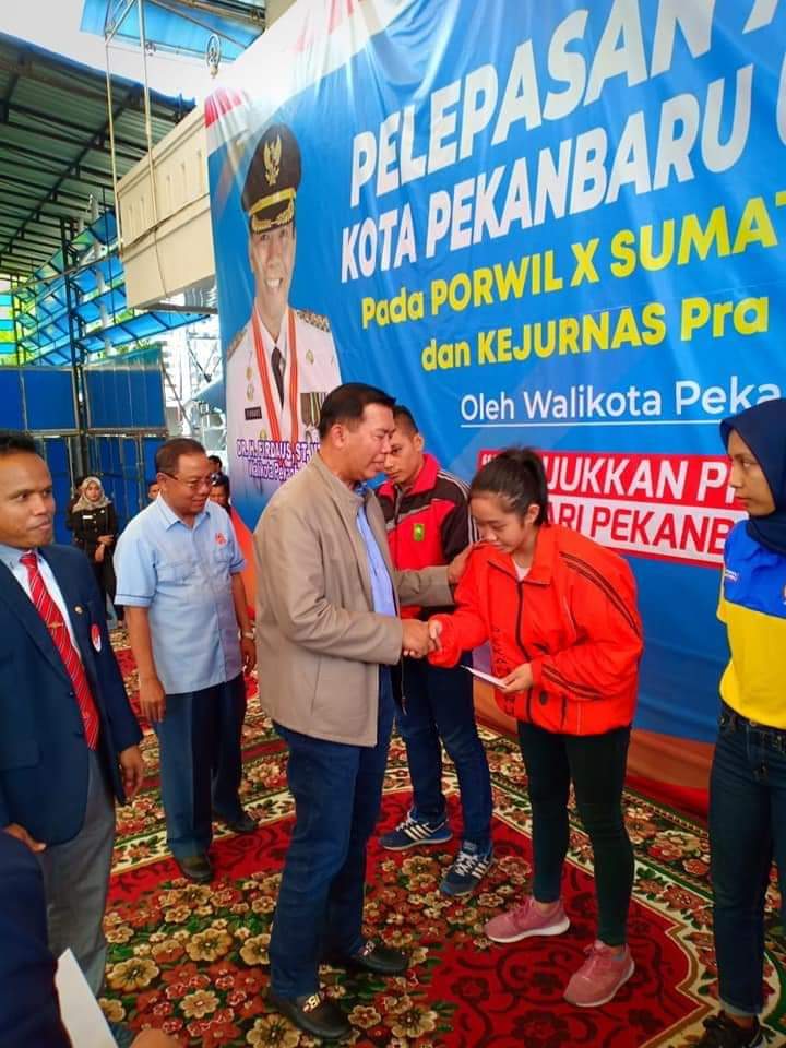 Walikota Lepas 55 Atlet dan 19 Pelatih Pekanbaru Bela Riau di Porwil 2019 Bengkulu
