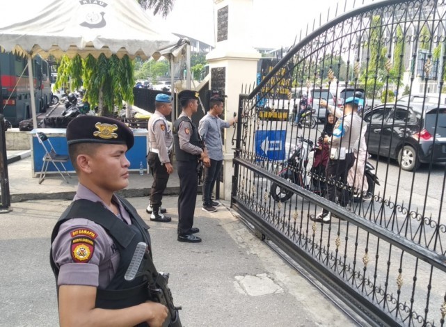 Polda Riau Perketat Penjagaan Pasca Bom Bunuh Diri di Polrestabes Medan