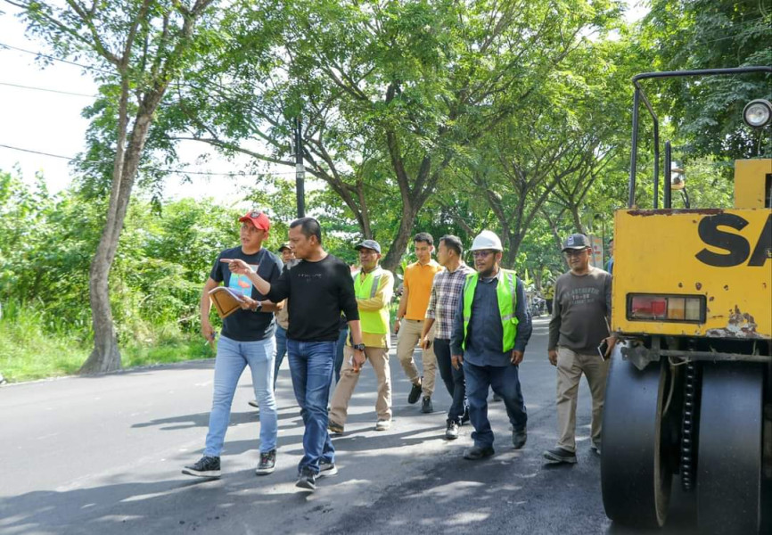 Pj Wali Kota Pekanbaru Tinjau Overlay Jalan Parit Indah