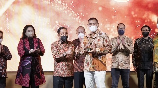 Rahmad Pribadi, Direktur Utama PKT, Dinobatkan Sebagai CEO Terbaik Anak Perusahaan BUMN