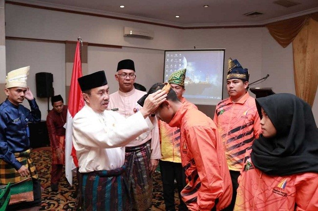 Gubri Syamsuar Lepas Kontingen O2SN ke Banda Aceh dan Semarang