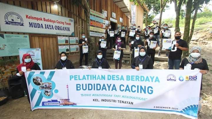 Camat Tenayan Raya Sebut Budidaya Cacing Tanah Memiliki Prospek Bagus