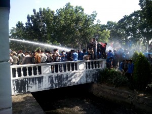 21 Tahun Reformasi, Aliansi BEM Nusantara Lakukan Aksi Demo di DPRD Riau