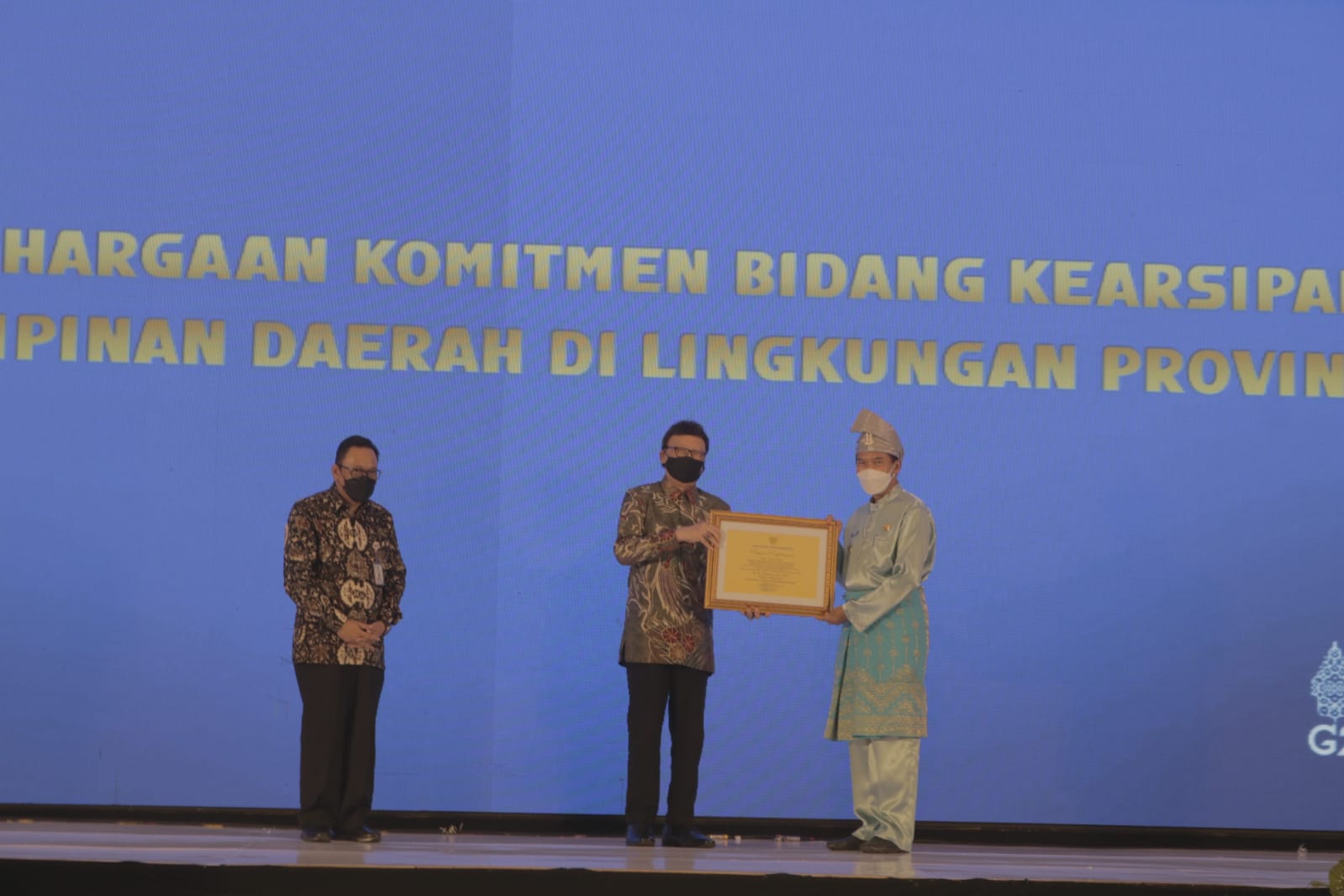Komitmen Dibidang Kearsipan, Wali Kota Pekanbaru Raih Penghargaan Dari ANRI
