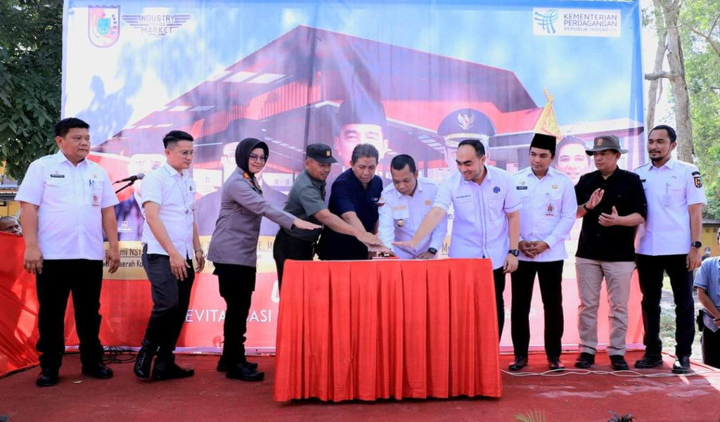 Peletakan Batu Pertama Revitalisasi Pasar Palapa Pekanbaru