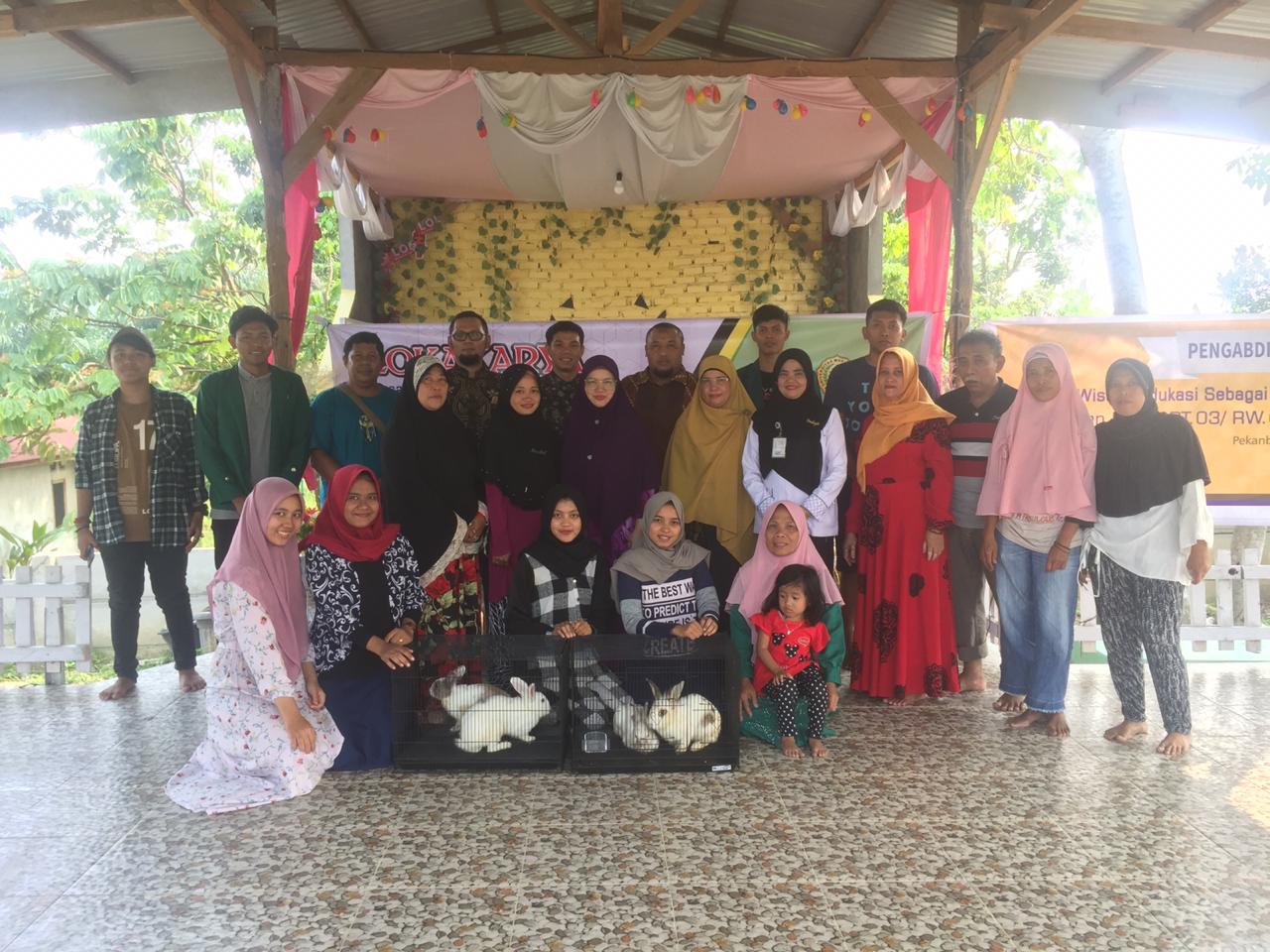 Tim PKM Prodi Ekonomi Pembangunan UMRI Lakukan Pengabdian Kampoeng Rabbits Tenayan Raya